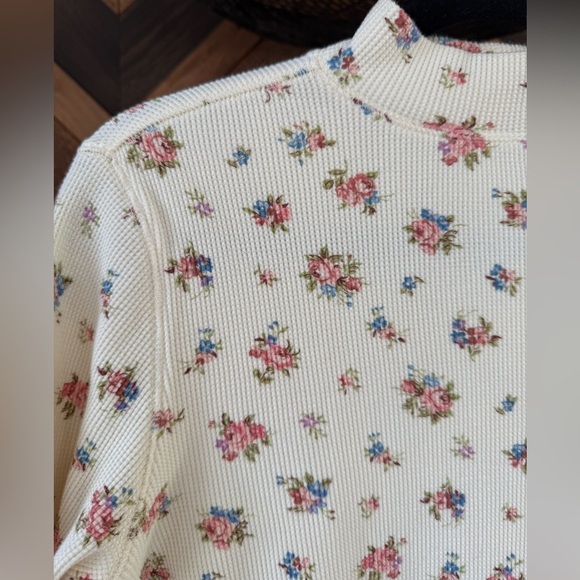 L.L. Bean Women’s waffle thermal Long Sleeve Floral Size Small - Picture 2 of 7